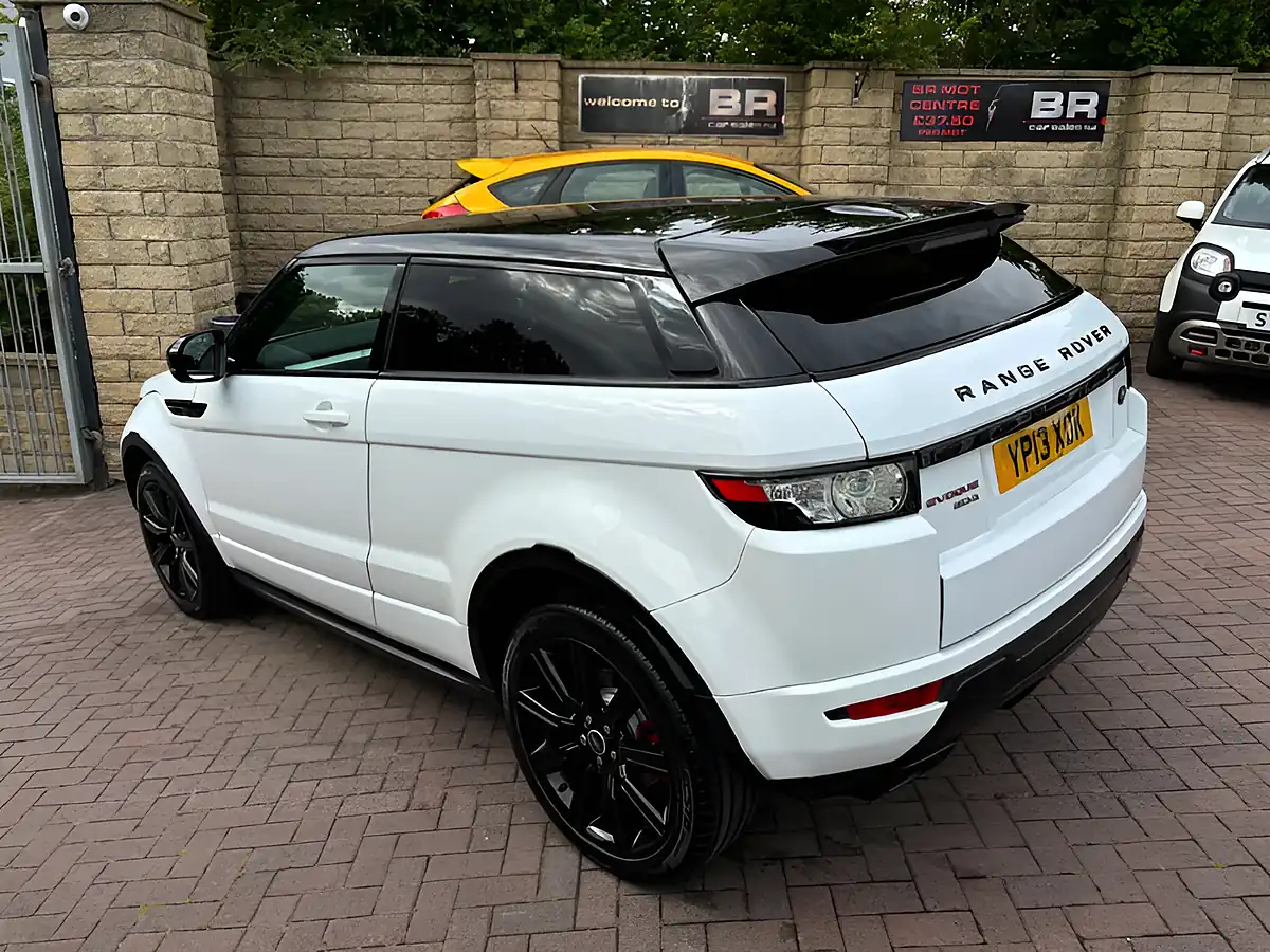 Used 2013 Land Rover Range Rover Evoque Dynamic White - Interior and Exterior details 7