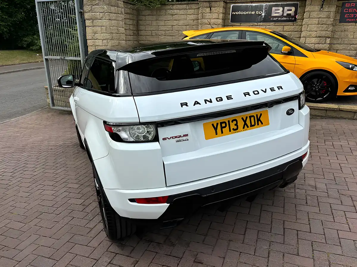 Used 2013 Land Rover Range Rover Evoque Dynamic White - Interior and Exterior details 8