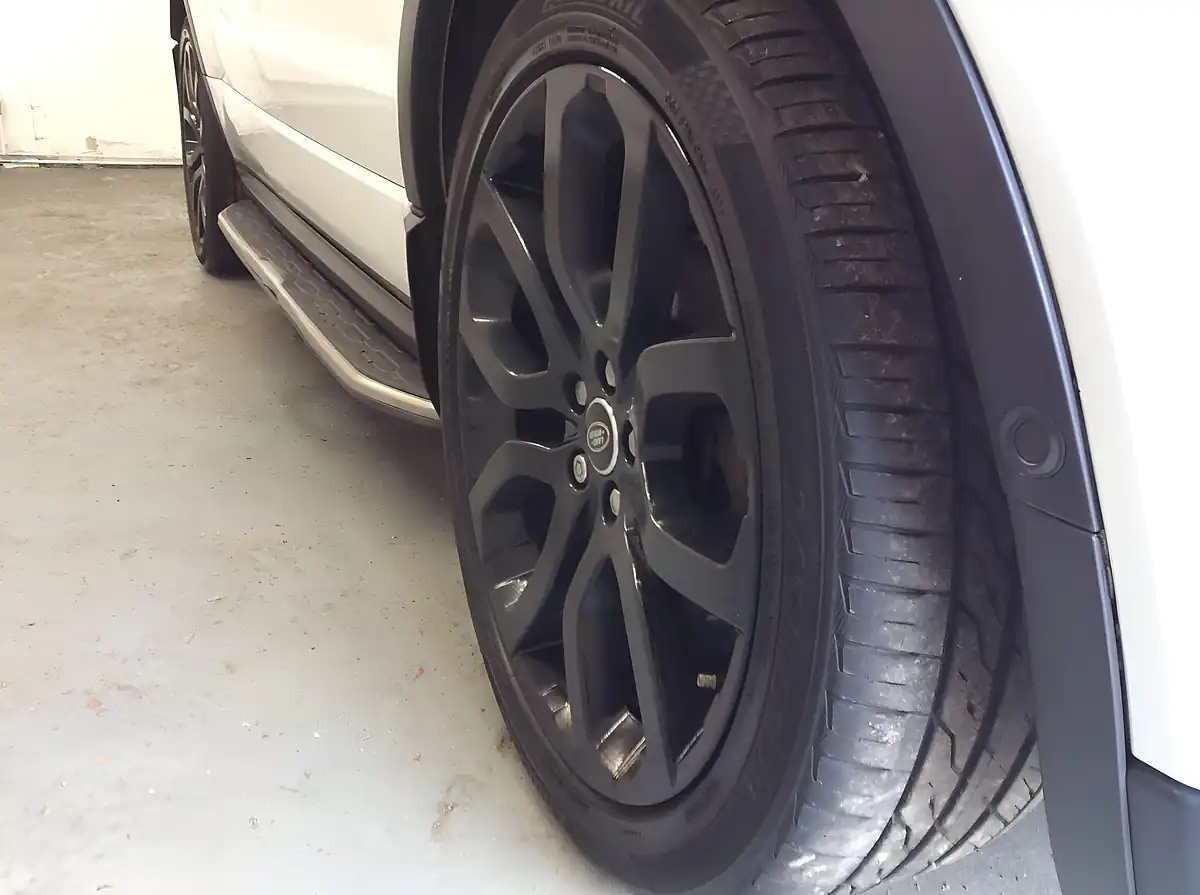 Used 2013 Land Rover Range Rover Evoque Dynamic White - Interior and Exterior details 16