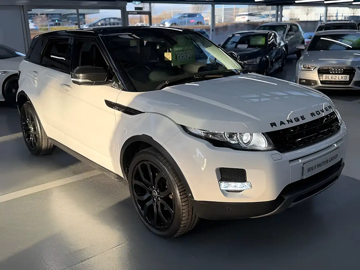 Used 2013 Land Rover Range Rover Evoque Dynamic White - Interior and Exterior details 4