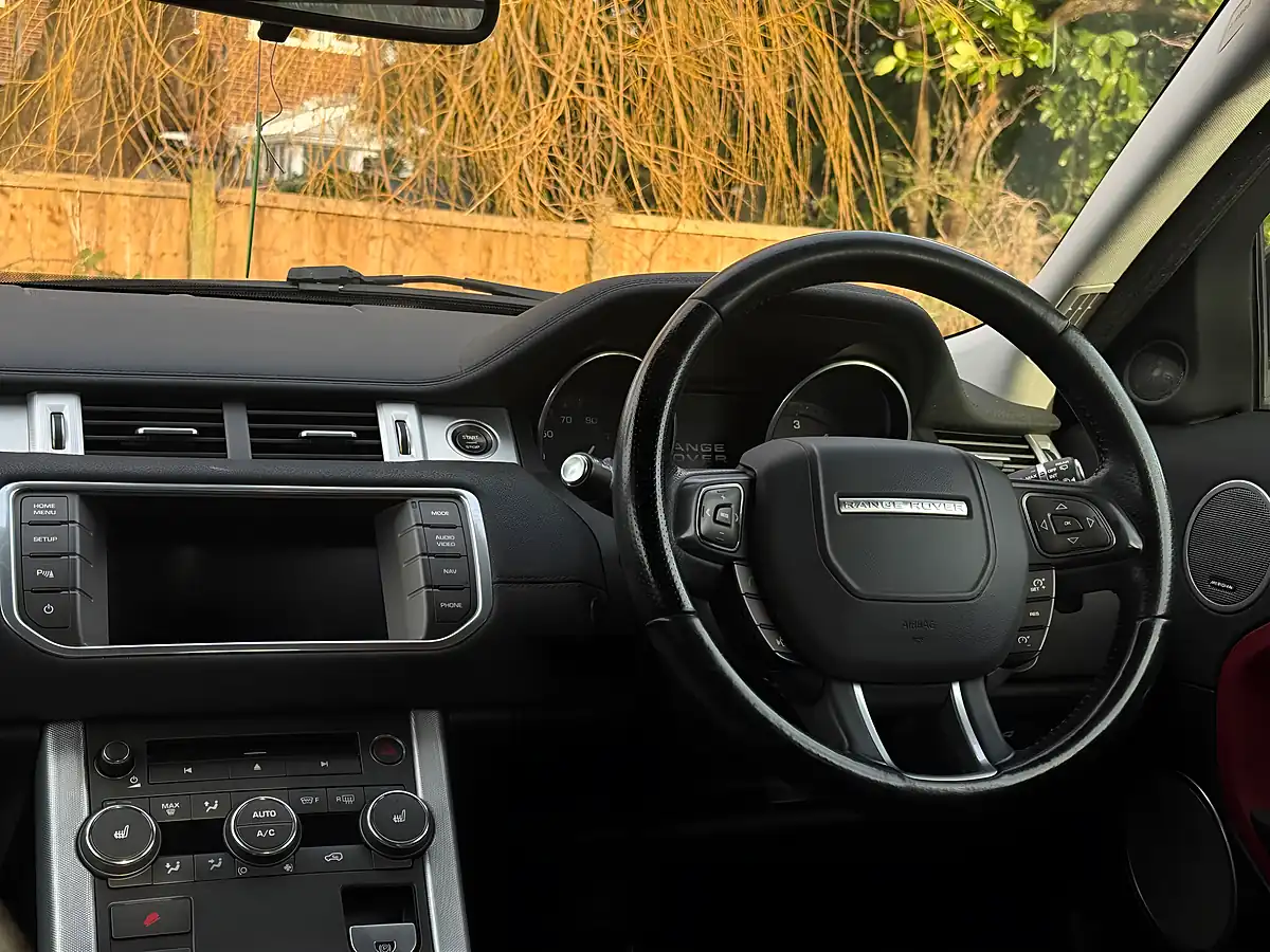 Used 2013 Land Rover Range Rover Evoque Dynamic White - Interior and Exterior details 10