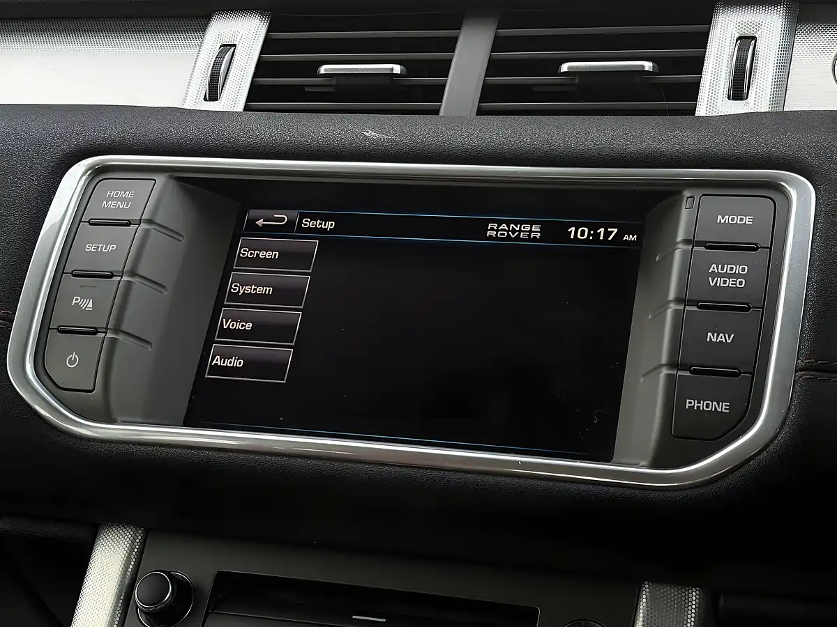 Used 2013 Land Rover Range Rover Evoque Dynamic White - Interior and Exterior details 14