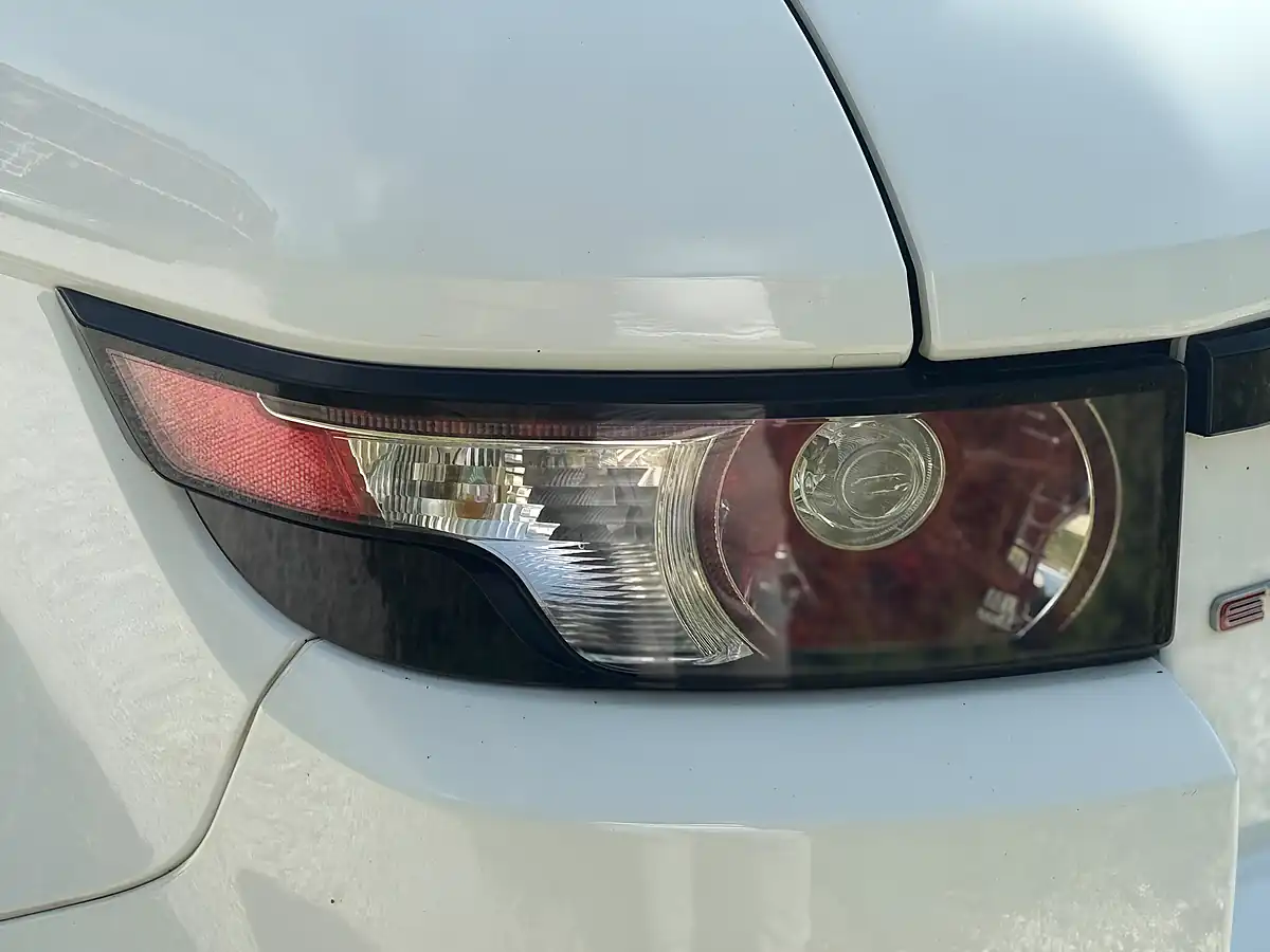 Used 2013 Land Rover Range Rover Evoque Dynamic White - Interior and Exterior details 17