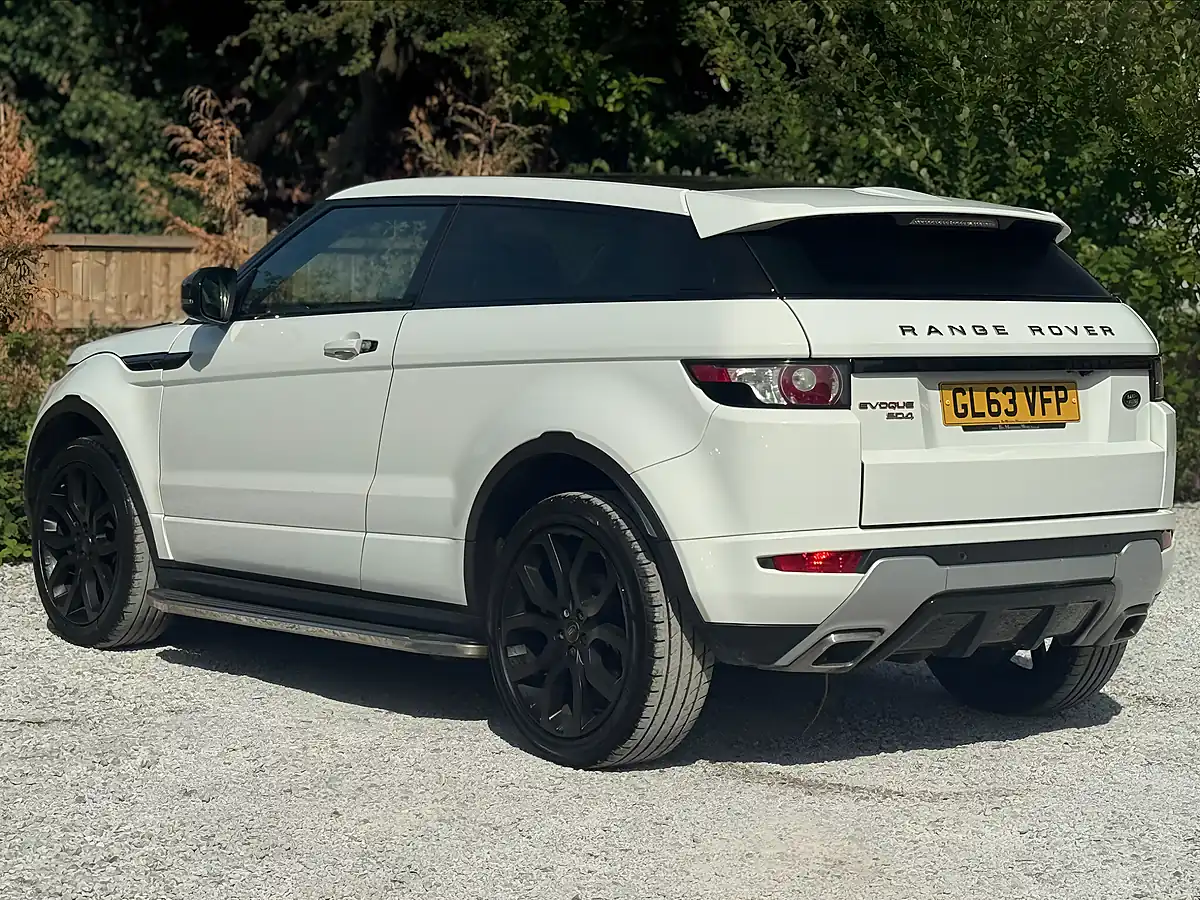 Used 2013 Land Rover Range Rover Evoque Dynamic White - Interior and Exterior details 7
