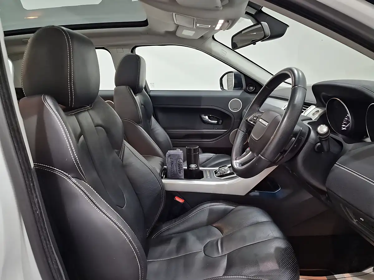 Used 2013 Land Rover Range Rover Evoque Dynamic White - Interior and Exterior details 10