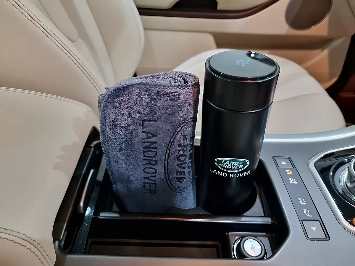 Used 2013 Land Rover Range Rover Evoque Prestige Barolo Black - Interior and Exterior details 11