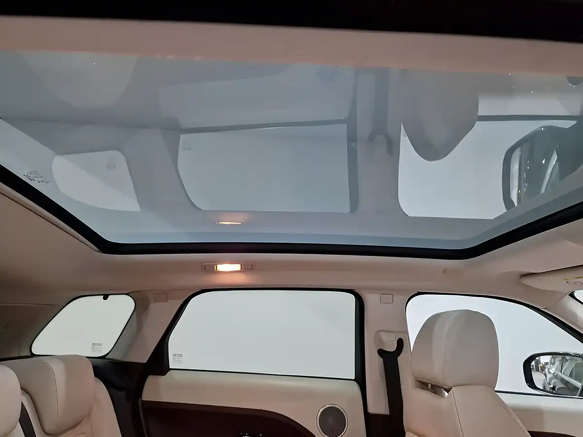 Used 2013 Land Rover Range Rover Evoque Prestige Barolo Black - Interior and Exterior details 16
