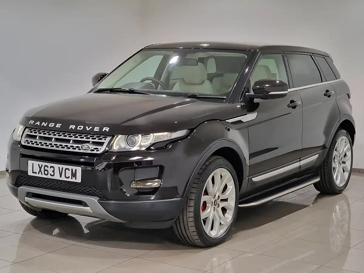 Used 2013 Land Rover Range Rover Evoque Prestige Barolo Black - Interior and Exterior details 3