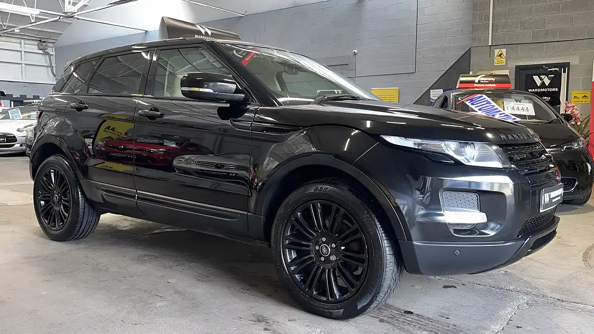 Used 2013 Land Rover Range Rover Evoque Prestige Black - Interior and Exterior details 4