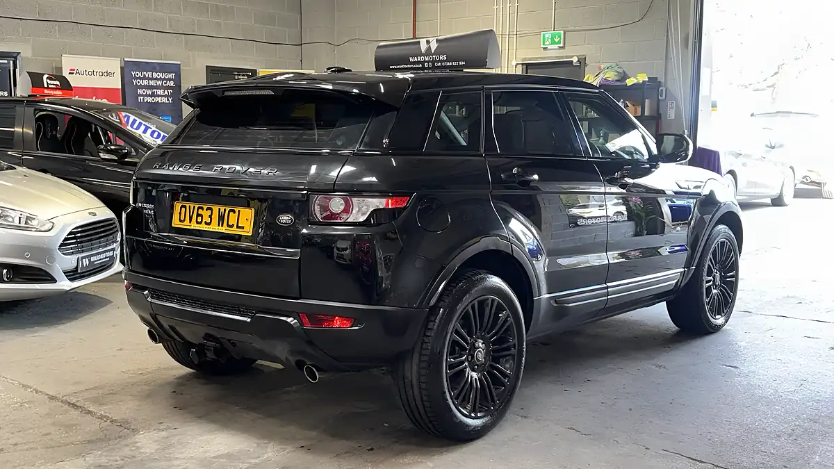 Used 2013 Land Rover Range Rover Evoque Prestige Black - Interior and Exterior details 5