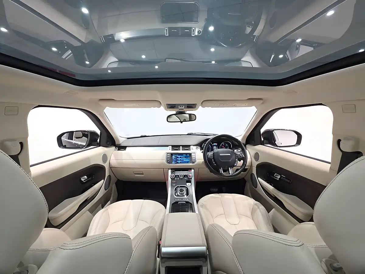 Used 2013 Land Rover Range Rover Evoque Prestige Black - Interior and Exterior details 11