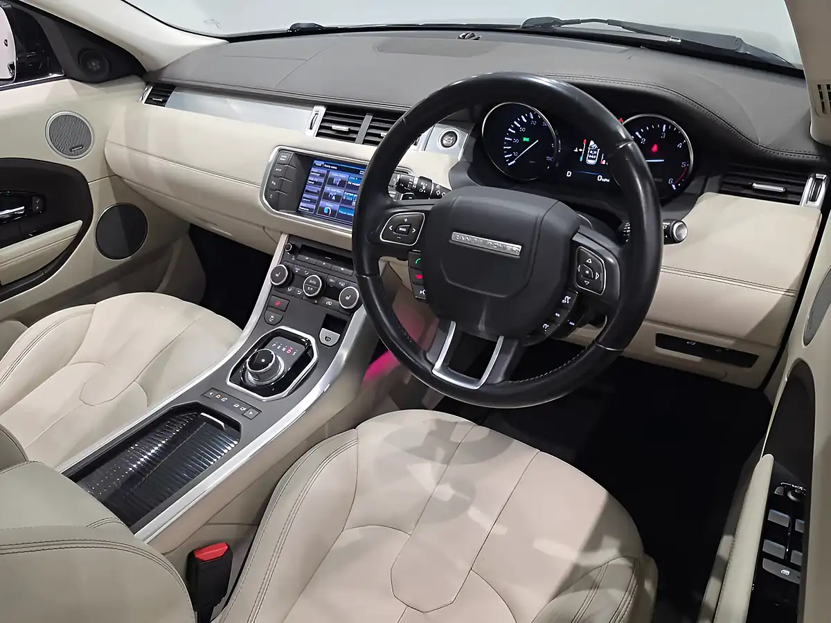 Used 2013 Land Rover Range Rover Evoque Prestige Black - Interior and Exterior details 12
