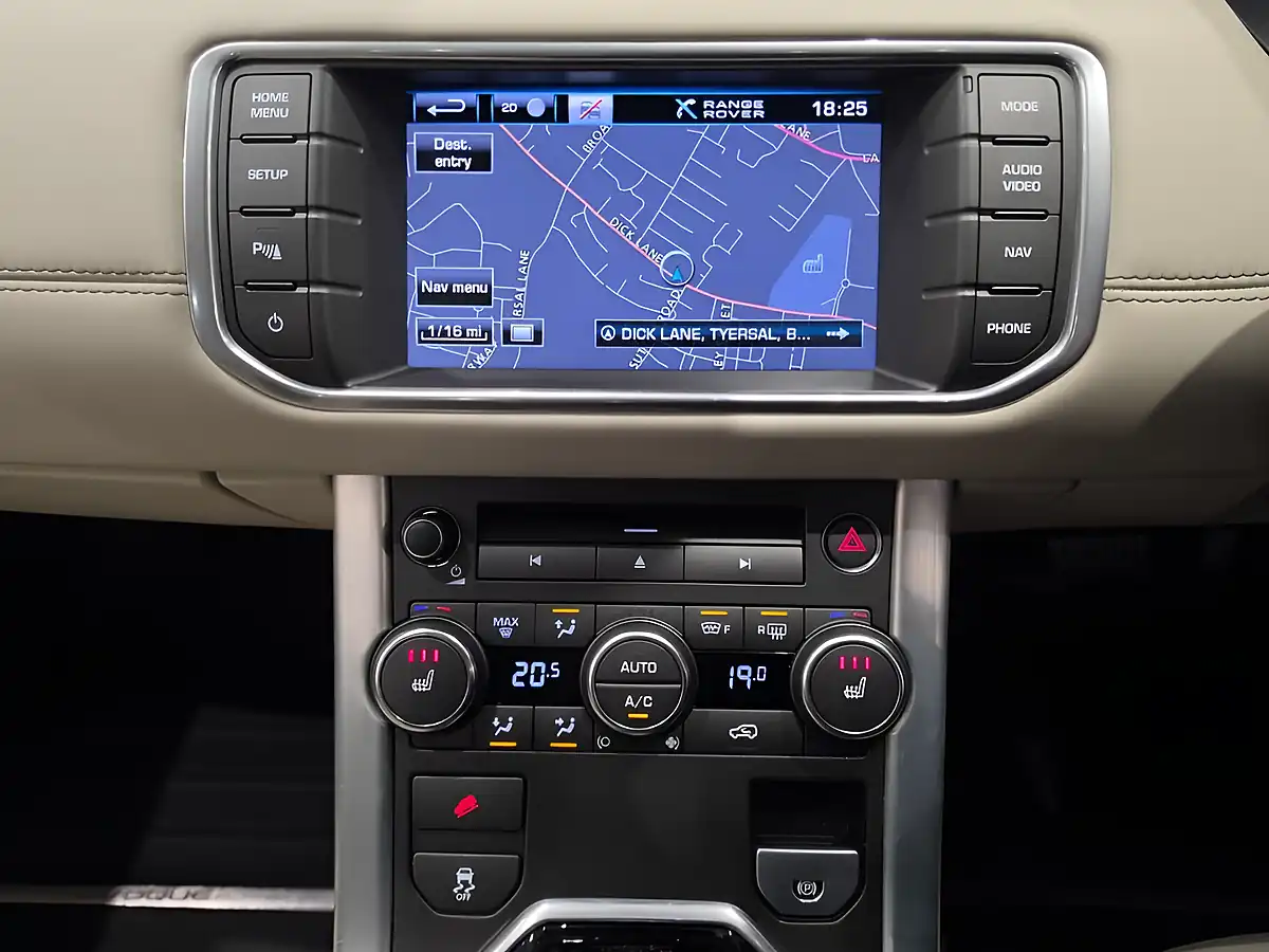 Used 2013 Land Rover Range Rover Evoque Prestige Black - Interior and Exterior details 14