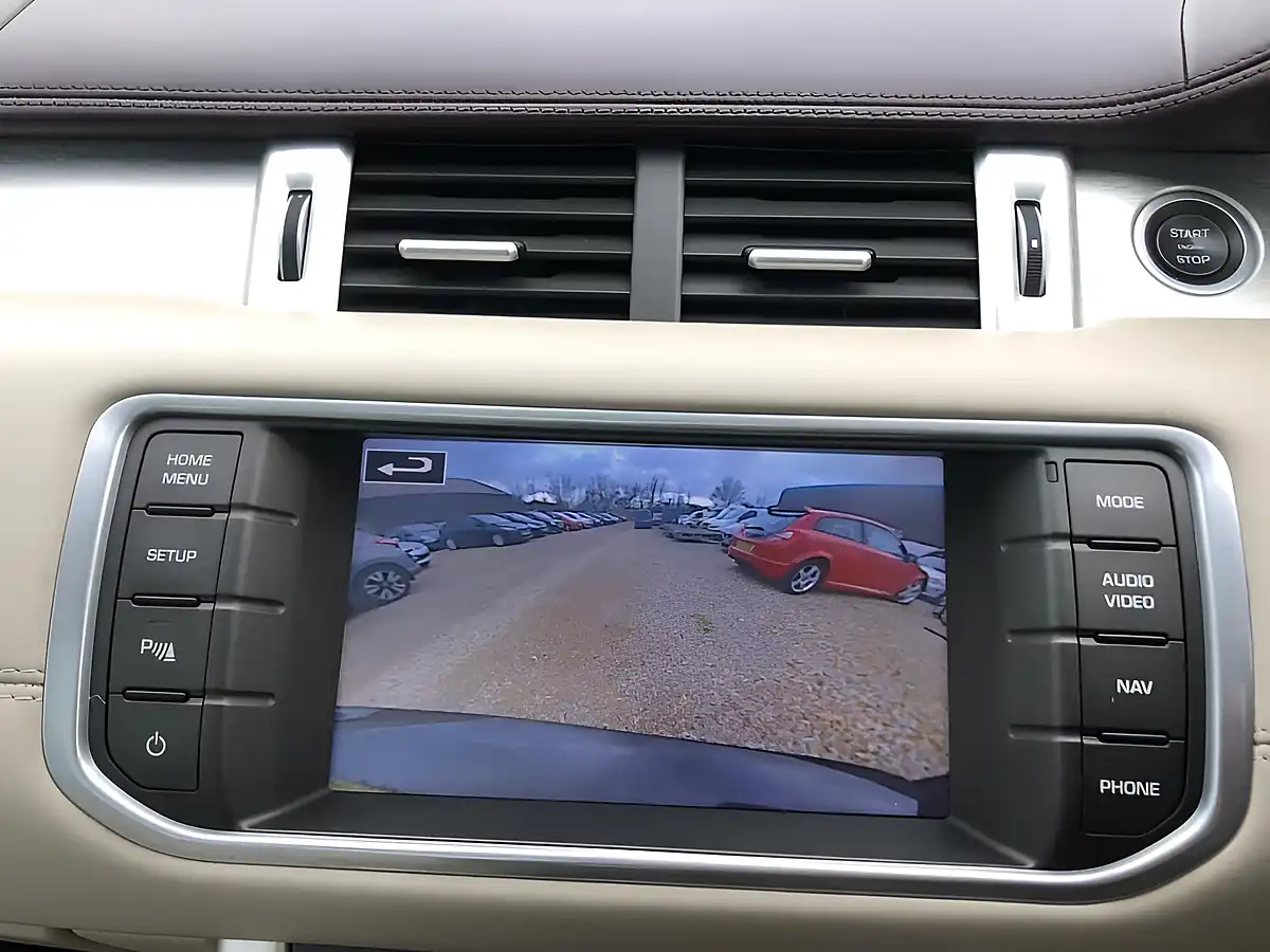 Used 2013 Land Rover Range Rover Evoque Prestige Black - Interior and Exterior details 16