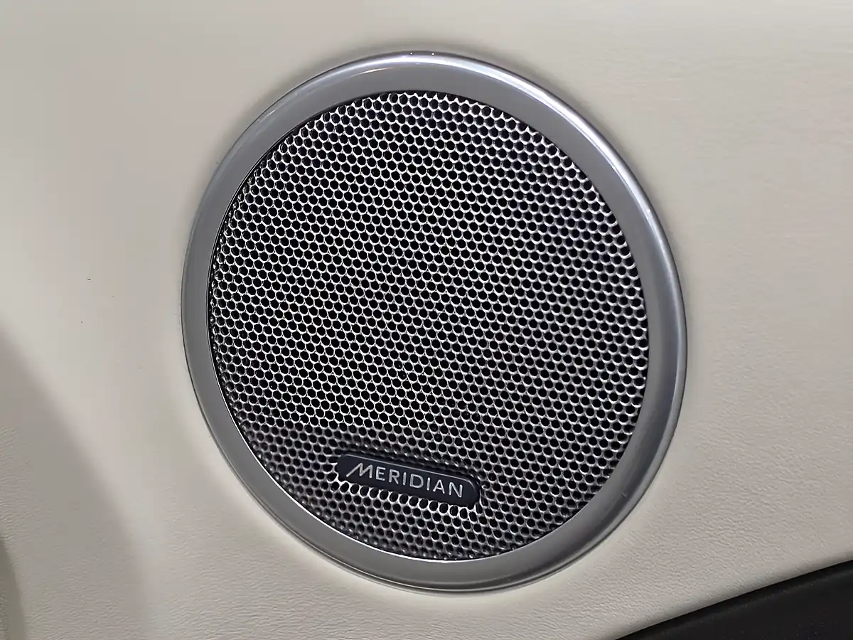 Used 2013 Land Rover Range Rover Evoque Prestige Black - Interior and Exterior details 17