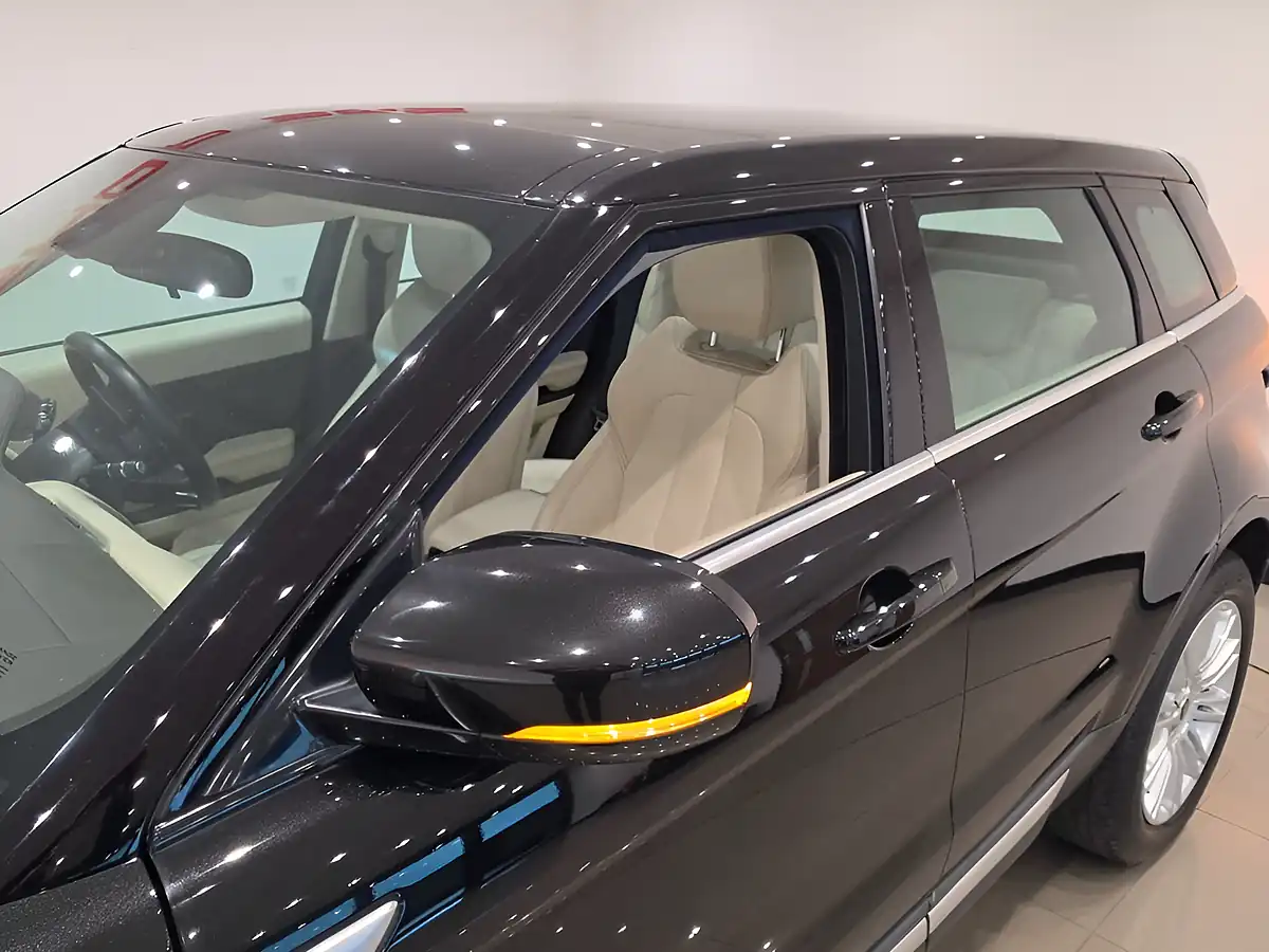 Used 2013 Land Rover Range Rover Evoque Prestige Black - Interior and Exterior details 3