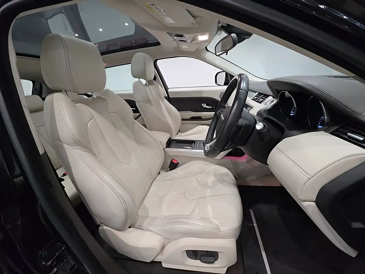 Used 2013 Land Rover Range Rover Evoque Prestige Black - Interior and Exterior details 8