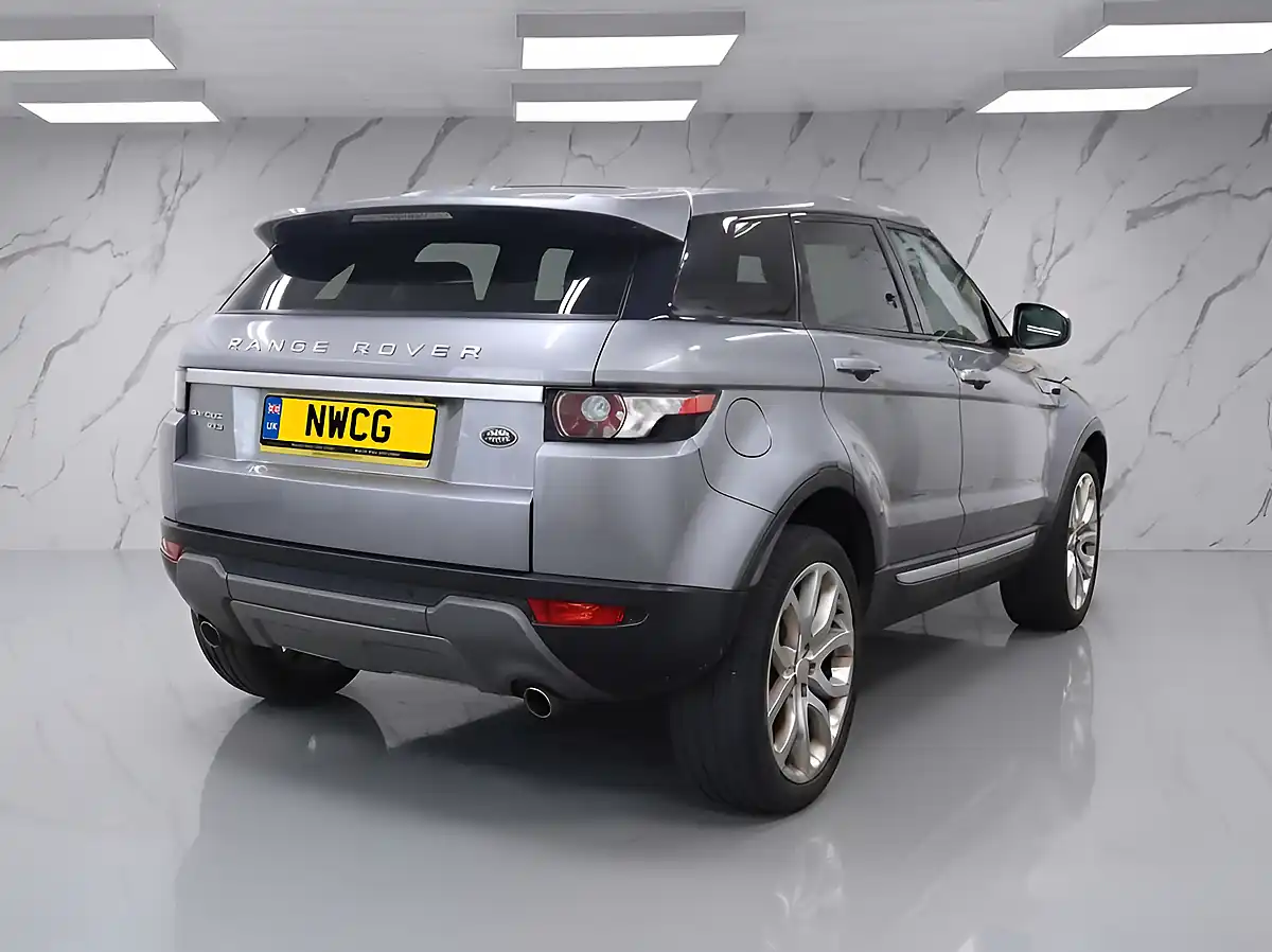 Used 2013 Land Rover Range Rover Evoque Prestige Grey - Interior and Exterior details 4