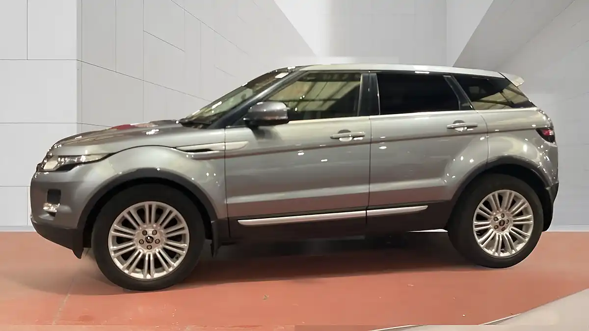 Used 2013 Land Rover Range Rover Evoque Prestige Grey - Interior and Exterior details 12