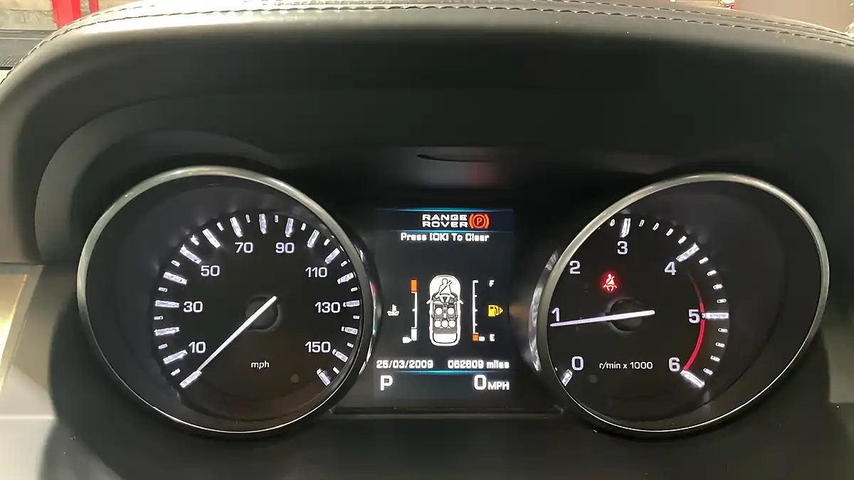 Used 2013 Land Rover Range Rover Evoque Prestige Grey - Interior and Exterior details 14