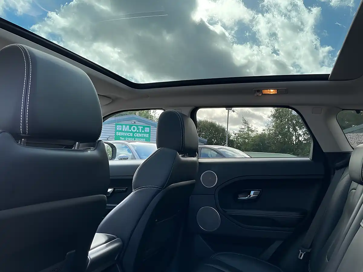 Used 2013 Land Rover Range Rover Evoque Prestige Grey - Interior and Exterior details 12