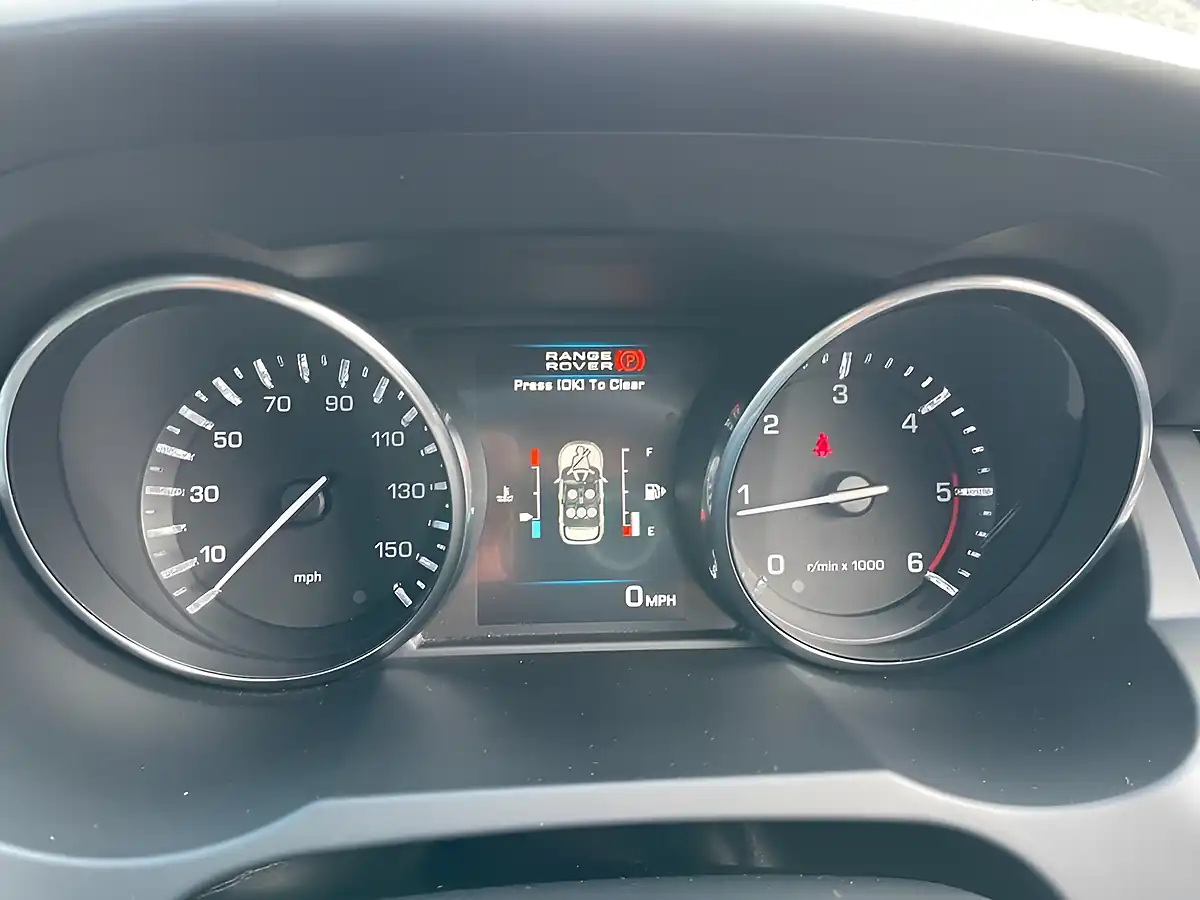 Used 2013 Land Rover Range Rover Evoque Prestige Grey - Interior and Exterior details 13