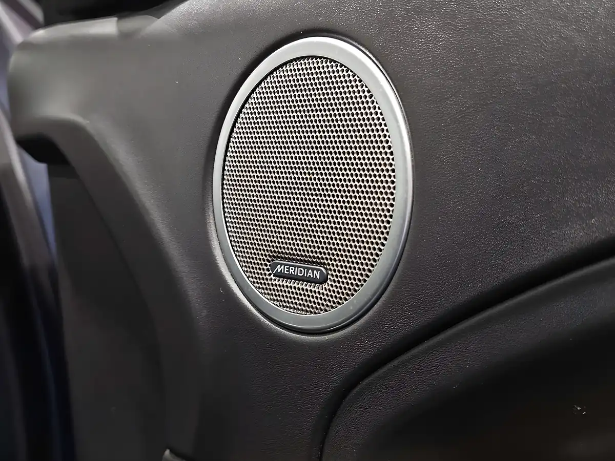 Used 2013 Land Rover Range Rover Evoque Prestige Orkney Grey - Interior and Exterior details 12