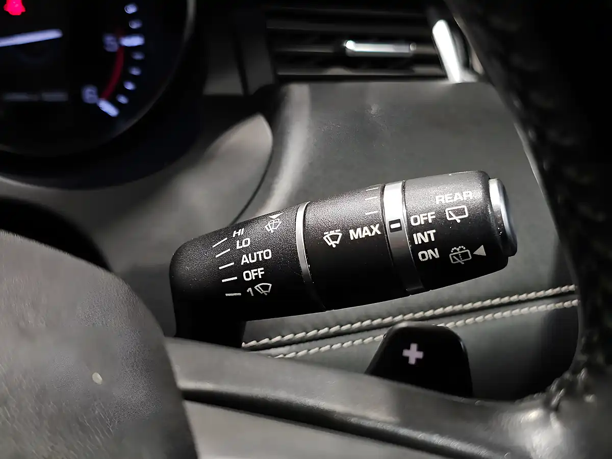 Used 2013 Land Rover Range Rover Evoque Prestige Orkney Grey - Interior and Exterior details 17