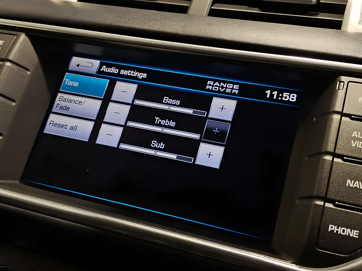 Used 2013 Land Rover Range Rover Evoque Prestige Orkney Grey - Interior and Exterior details 18