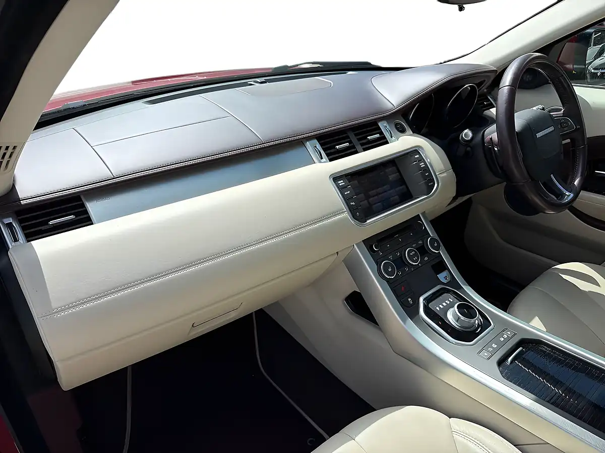 Used 2013 Land Rover Range Rover Evoque Prestige Red - Interior and Exterior details 11