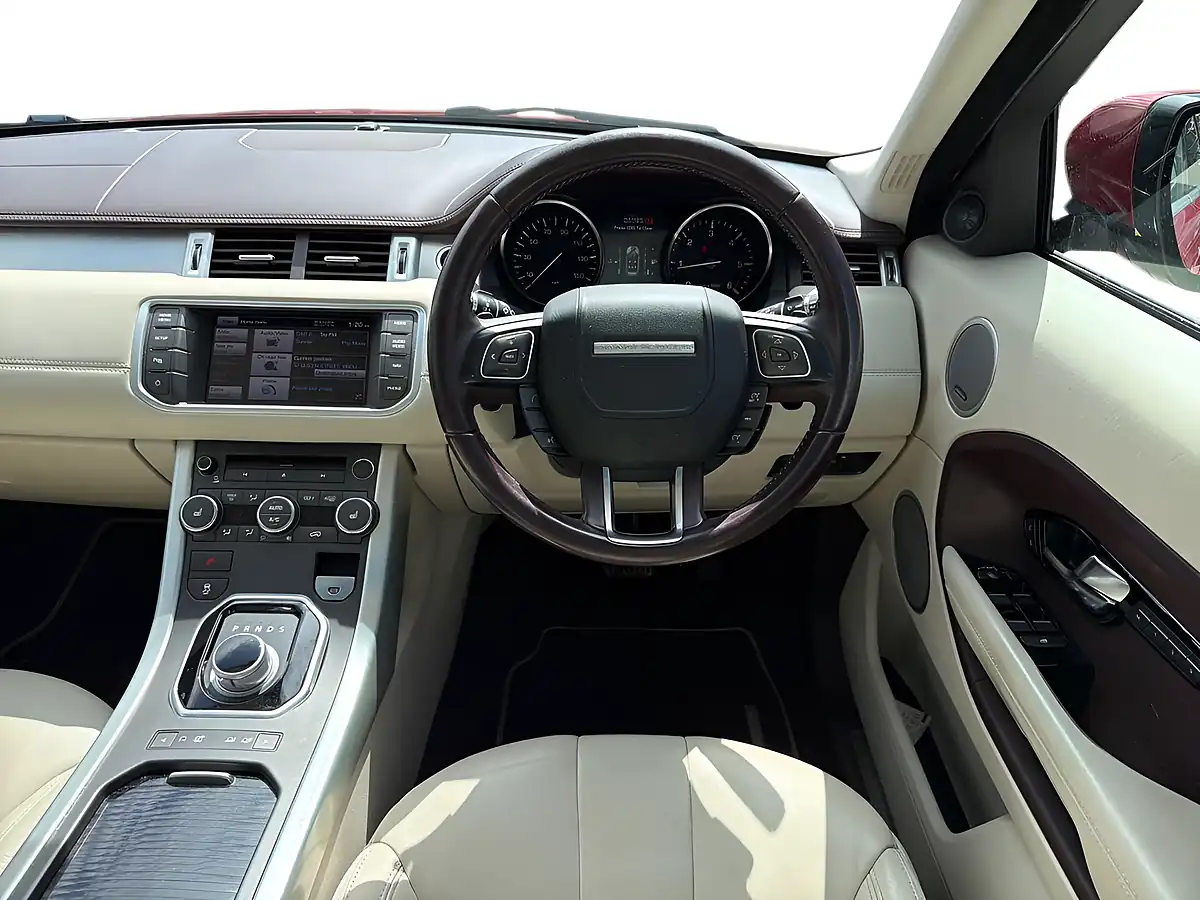 Used 2013 Land Rover Range Rover Evoque Prestige Red - Interior and Exterior details 9