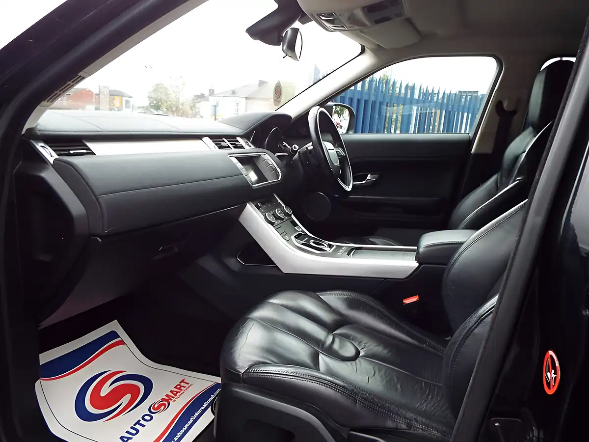 Used 2013 Land Rover Range Rover Evoque Pure Black - Interior and Exterior details 12