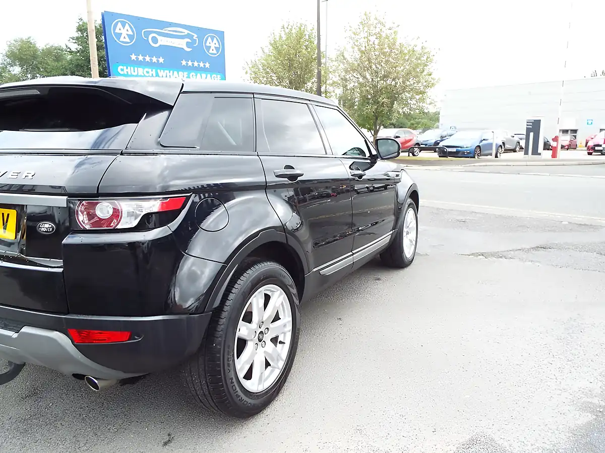 Used 2013 Land Rover Range Rover Evoque Pure Black - Interior and Exterior details 17