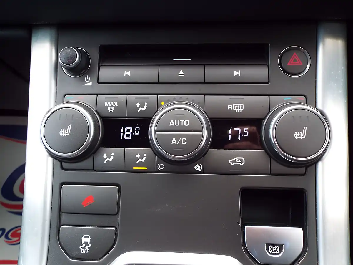 Used 2013 Land Rover Range Rover Evoque Pure Black - Interior and Exterior details 19