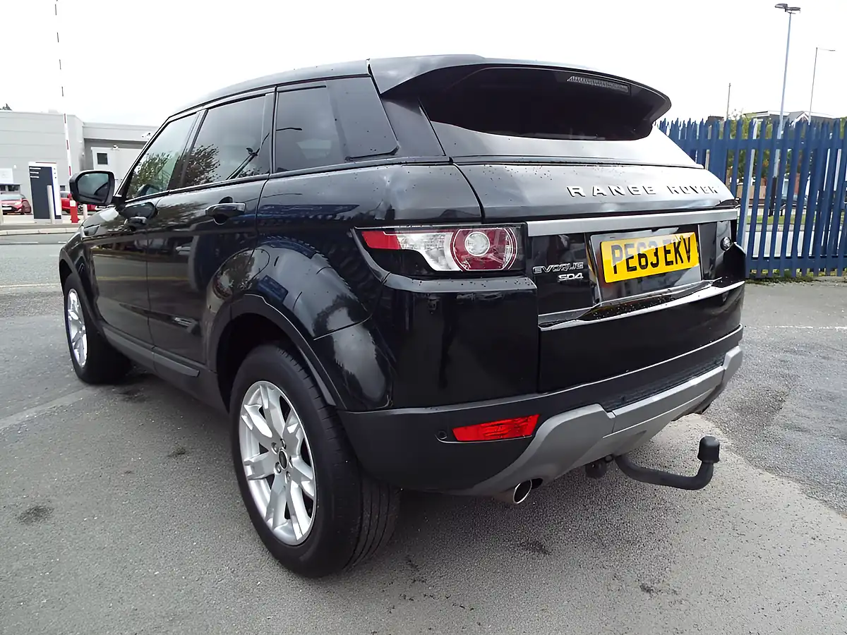 Used 2013 Land Rover Range Rover Evoque Pure Black - Interior and Exterior details 5