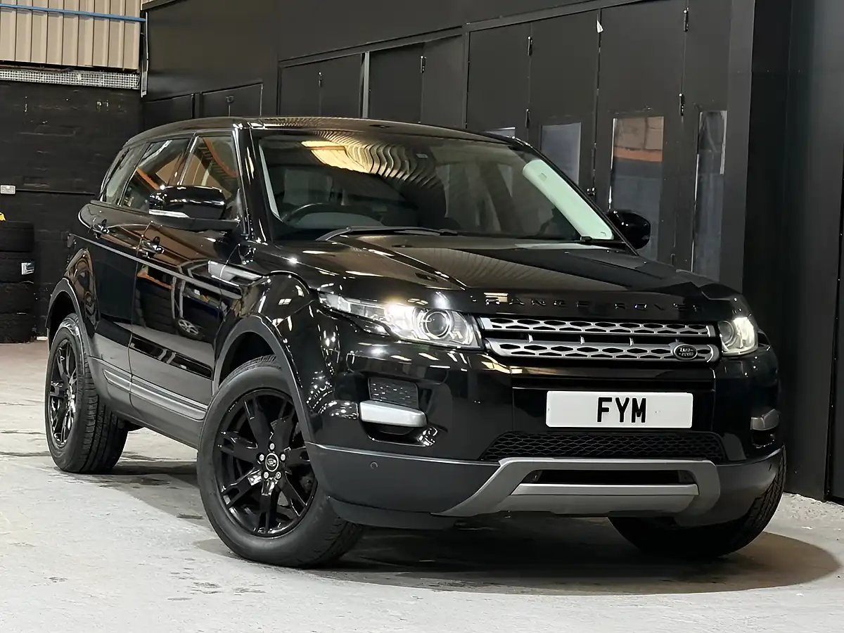 Used 2013 Land Rover Range Rover Evoque Pure Black - Interior and Exterior details 3