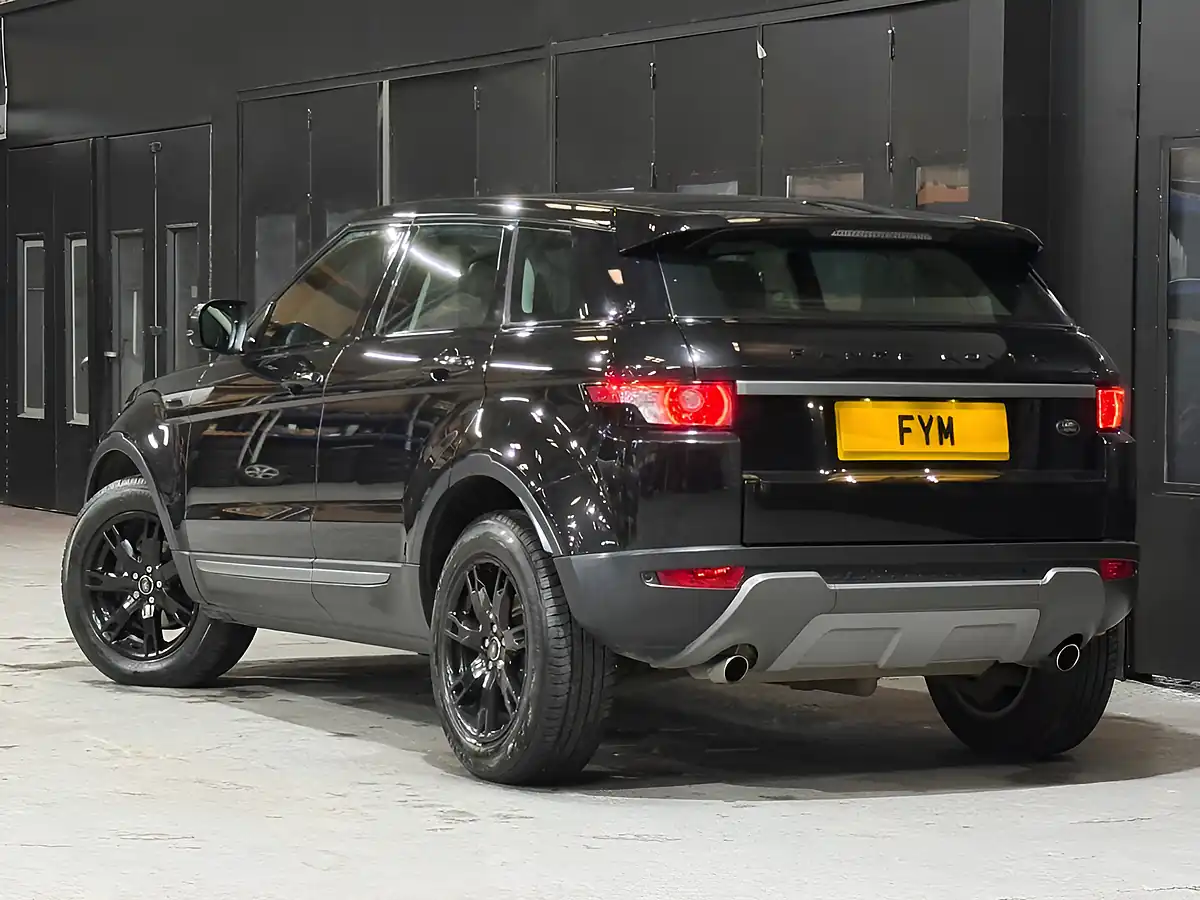 Used 2013 Land Rover Range Rover Evoque Pure Black - Interior and Exterior details 5