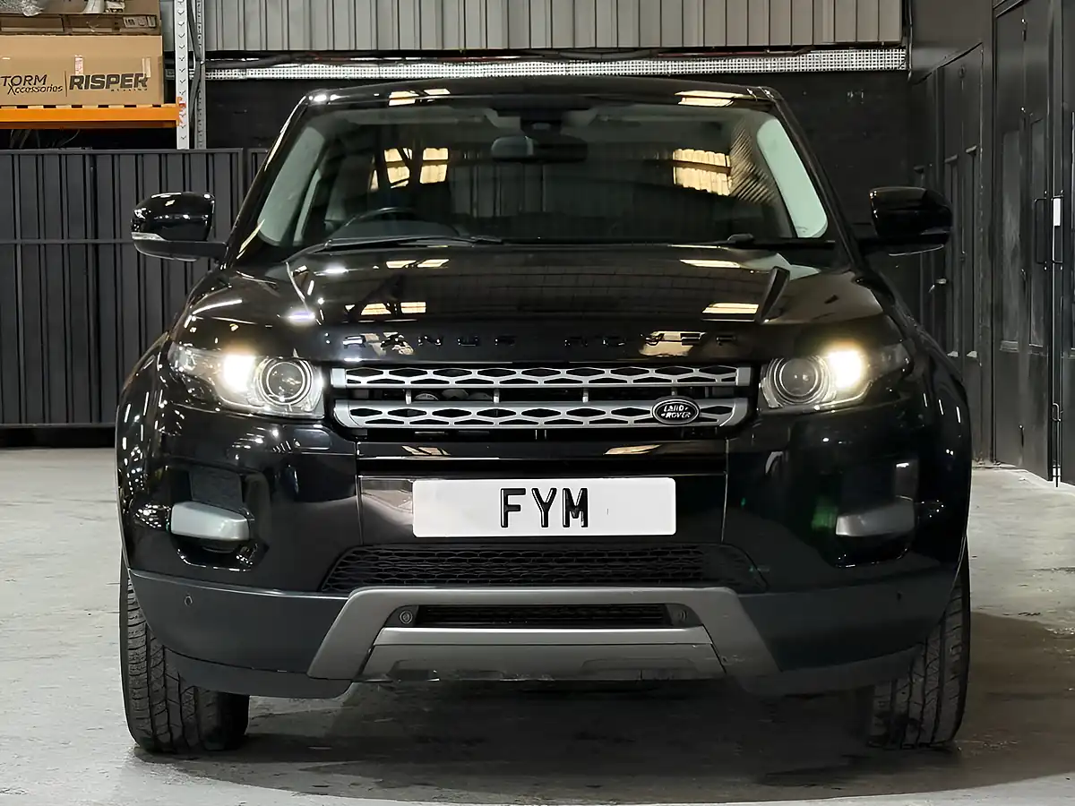 Used 2013 Land Rover Range Rover Evoque Pure Black - Interior and Exterior details 7