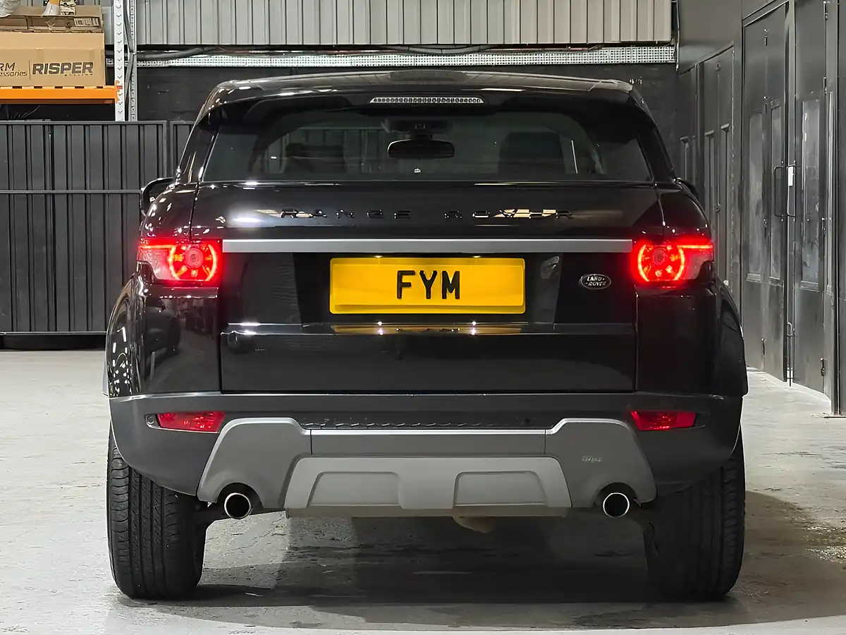 Used 2013 Land Rover Range Rover Evoque Pure Black - Interior and Exterior details 8