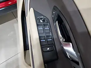 Used 2013 Land Rover Range Rover Evoque Pure Firenze Red - Interior and Exterior details 18