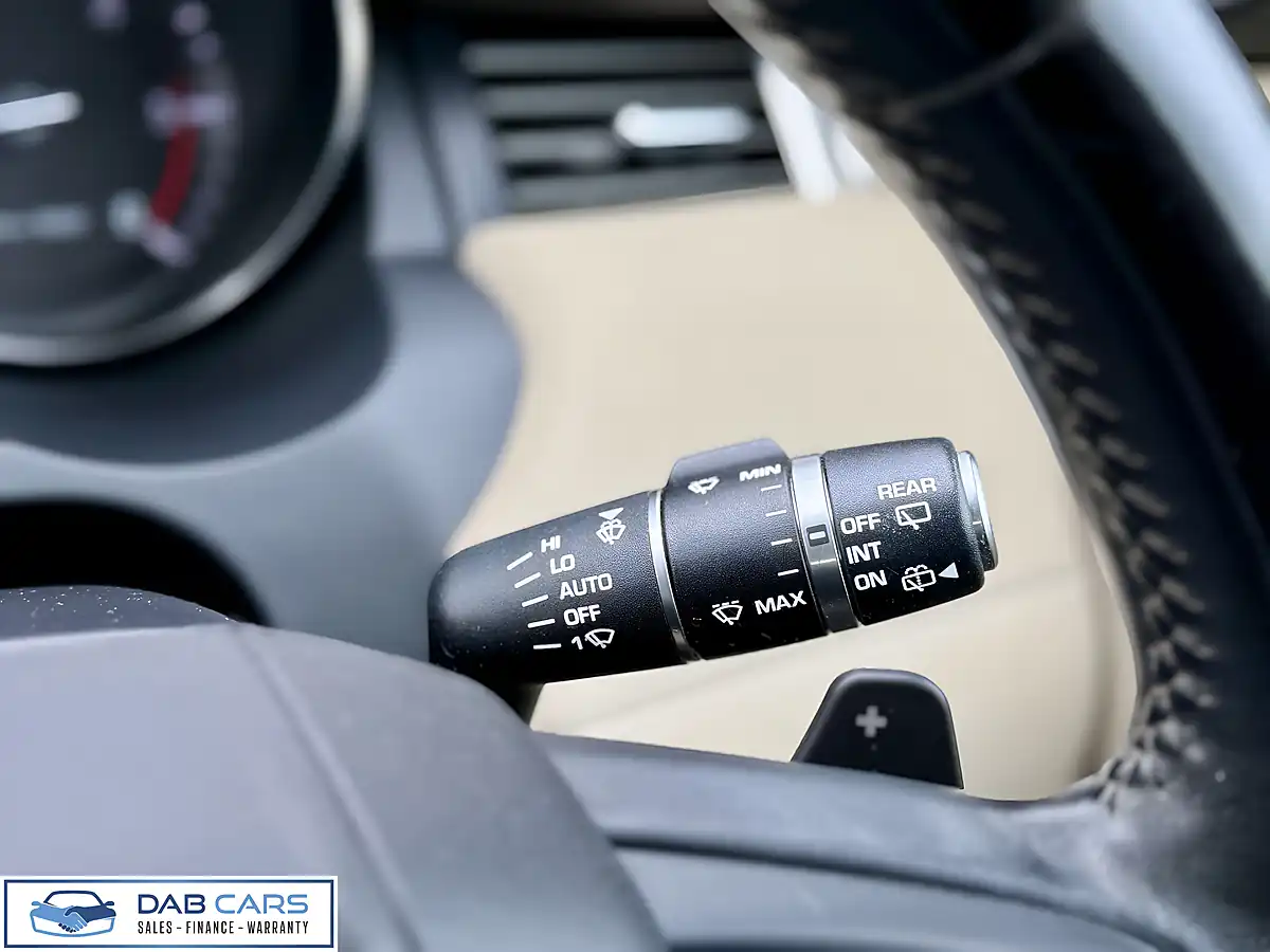 Used 2013 Land Rover Range Rover Evoque Pure Gold - Interior and Exterior details 16