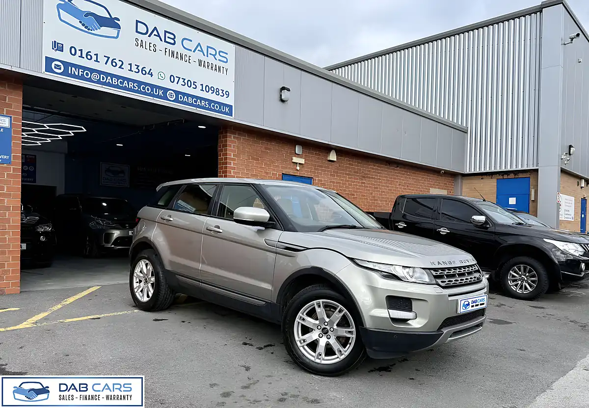 Used 2013 Land Rover Range Rover Evoque Pure Gold - Interior and Exterior details 9