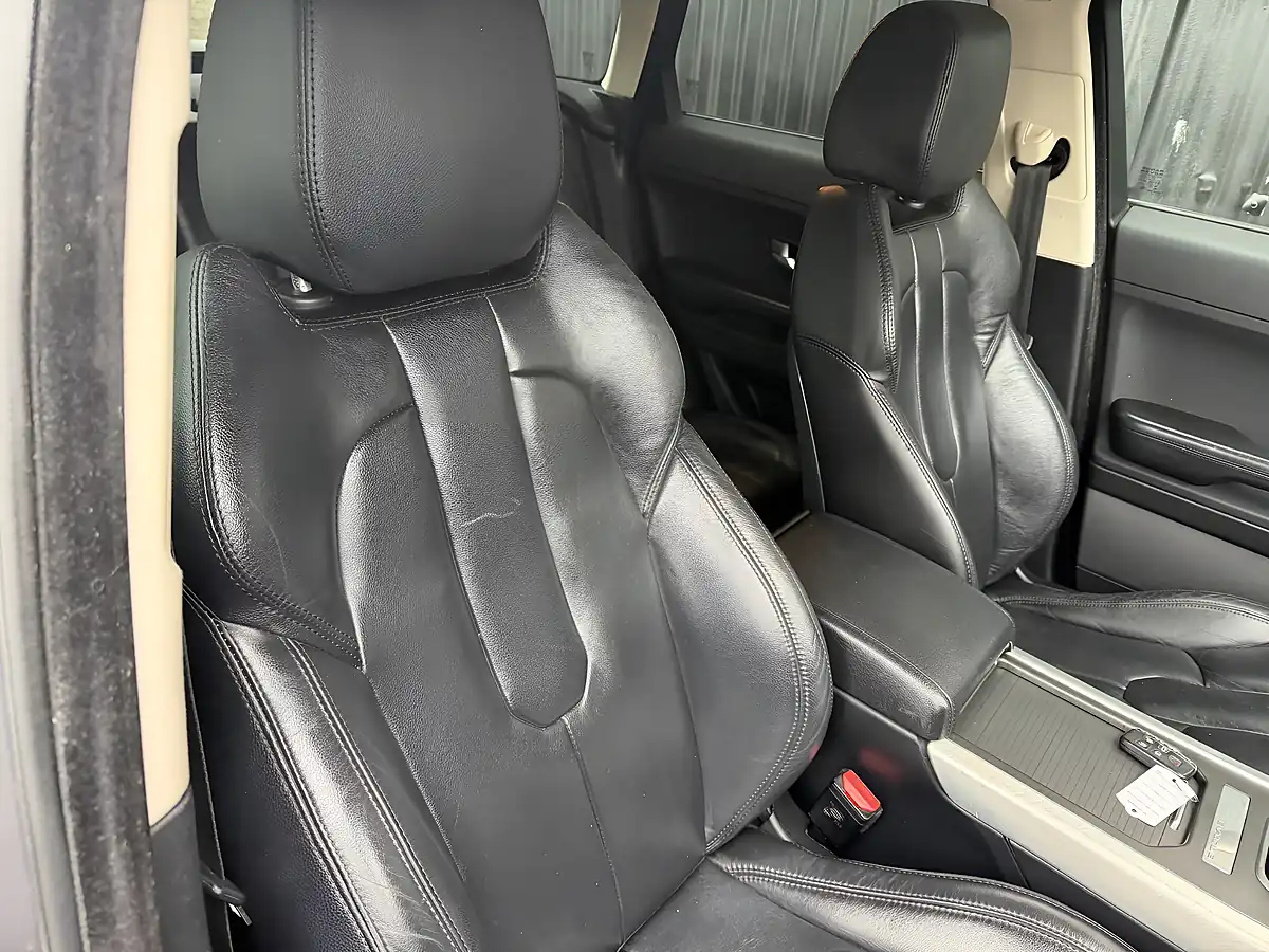 Used 2013 Land Rover Range Rover Evoque Pure Grey - Interior and Exterior details 13