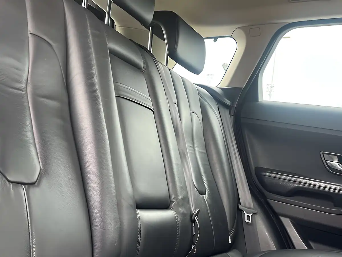 Used 2013 Land Rover Range Rover Evoque Pure Grey - Interior and Exterior details 14