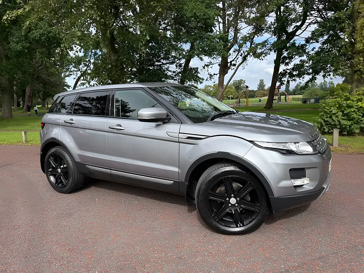 Used 2013 Land Rover Range Rover Evoque Pure Grey - Front View
