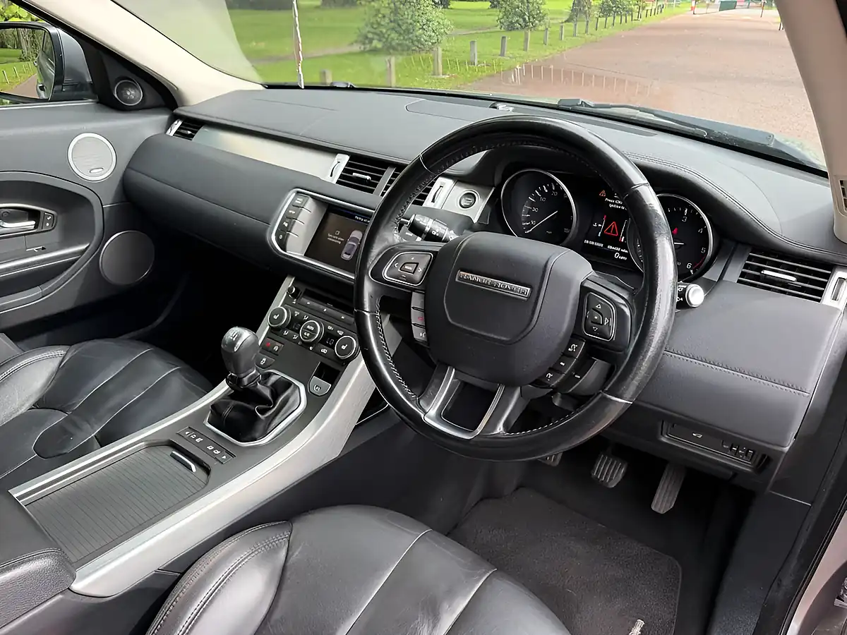 Used 2013 Land Rover Range Rover Evoque Pure Grey - Interior and Exterior details 10