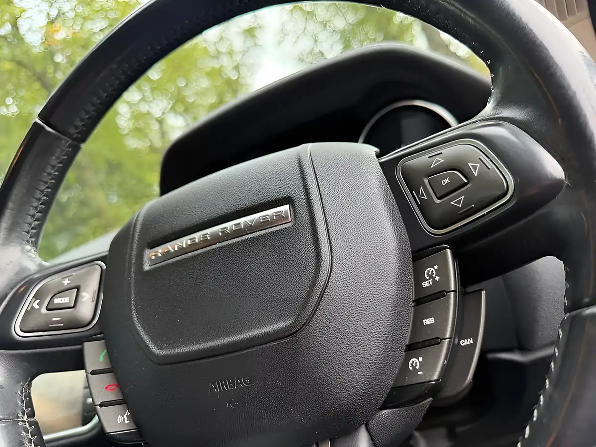 Used 2013 Land Rover Range Rover Evoque Pure Grey - Interior and Exterior details 19