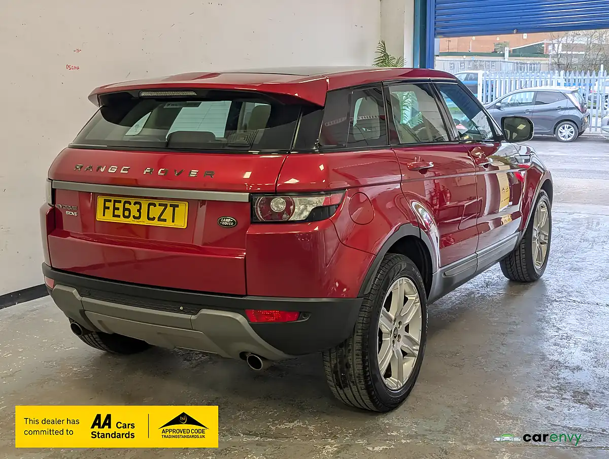 Used 2013 Land Rover Range Rover Evoque Pure Red - Interior and Exterior details 12