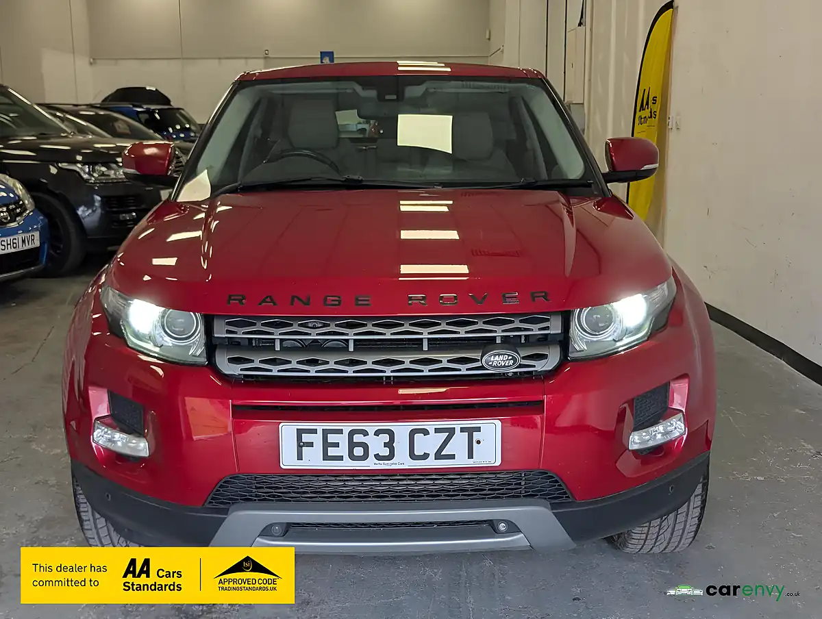 Used 2013 Land Rover Range Rover Evoque Pure Red - Interior and Exterior details 3
