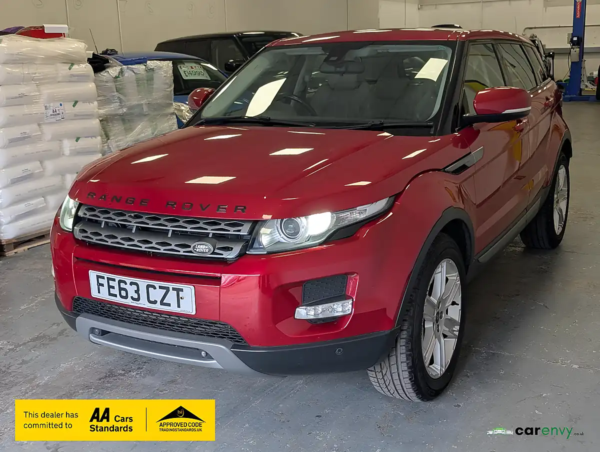 Used 2013 Land Rover Range Rover Evoque Pure Red - Interior and Exterior details 6
